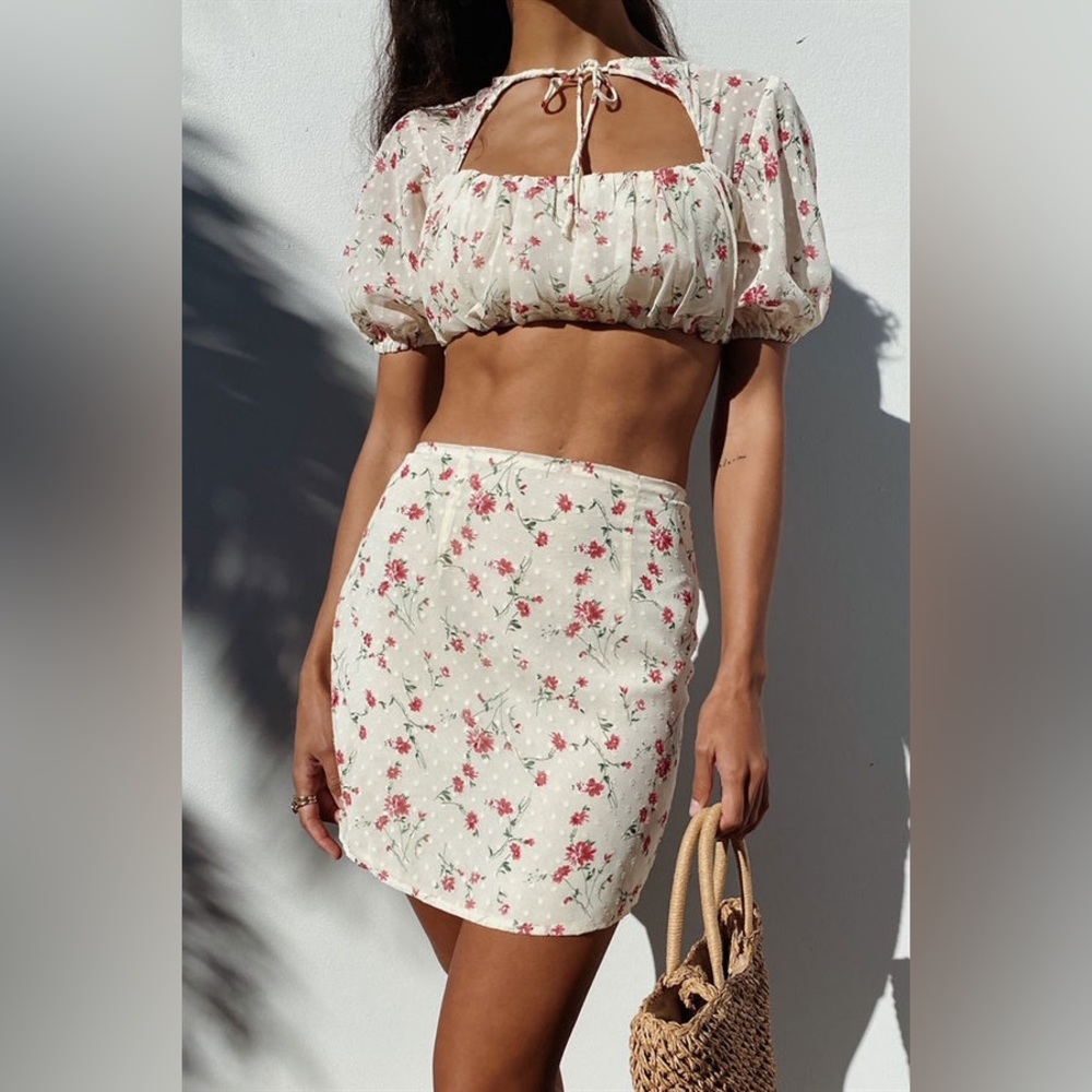 SABO Skirt cream floral high-waisted two piece set, size XS